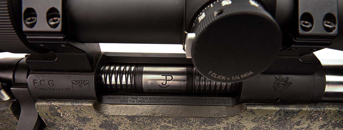 The rifle features some fine workmanship, as well as custom touches that really set the rifle apart from the engraving, to the custom “Hunters Weave” proprietary fluting pattern on the bolt.